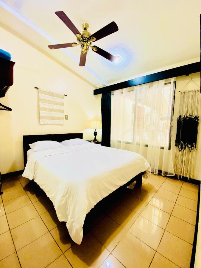 Hotel Mango Airport Río Segundo Kültér fotó
