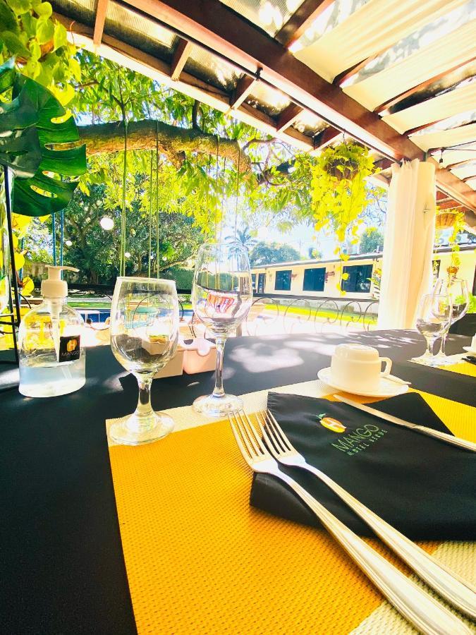 Hotel Mango Airport Río Segundo Kültér fotó