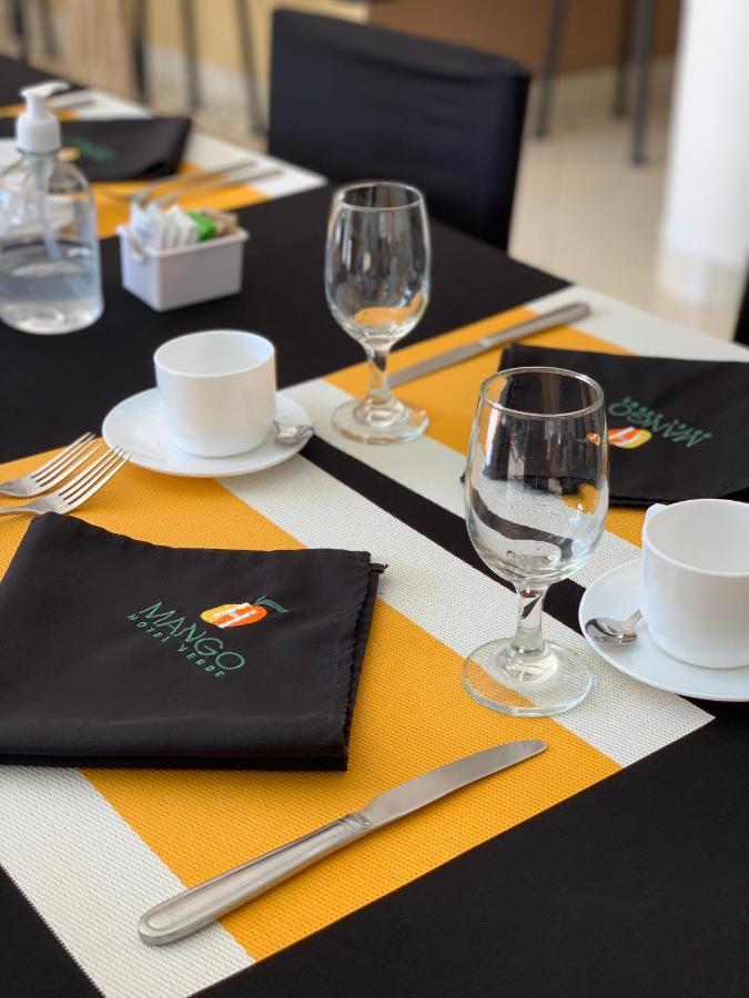 Hotel Mango Airport Río Segundo Kültér fotó